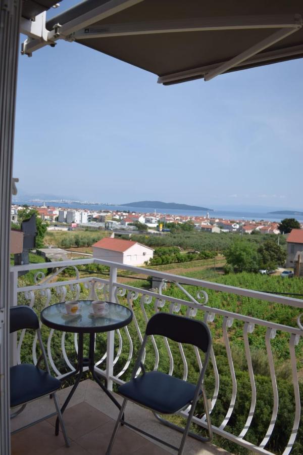 Apartments Marta Kaštel Novi Exterior foto